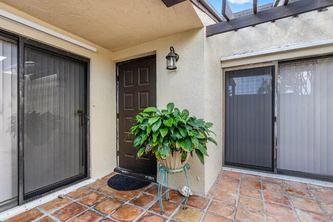 Building Photo - 2503 Waterview Cir