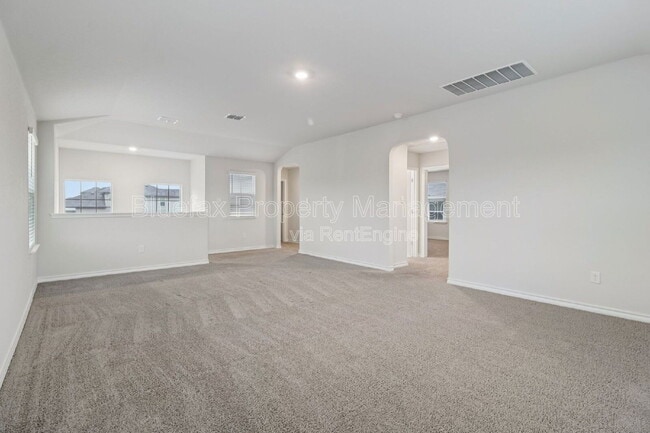 Building Photo - 11319 War Emblem