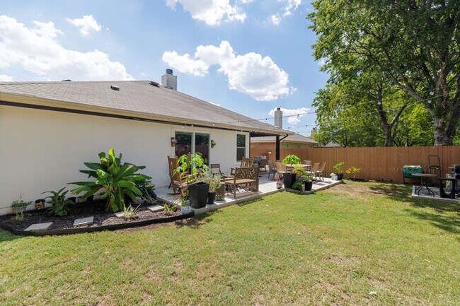 Building Photo - 213 Chandler Crossing Trail