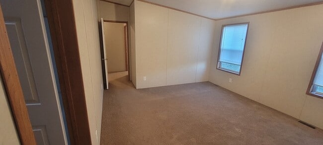 Building Photo - 290 Old Taylor Rd