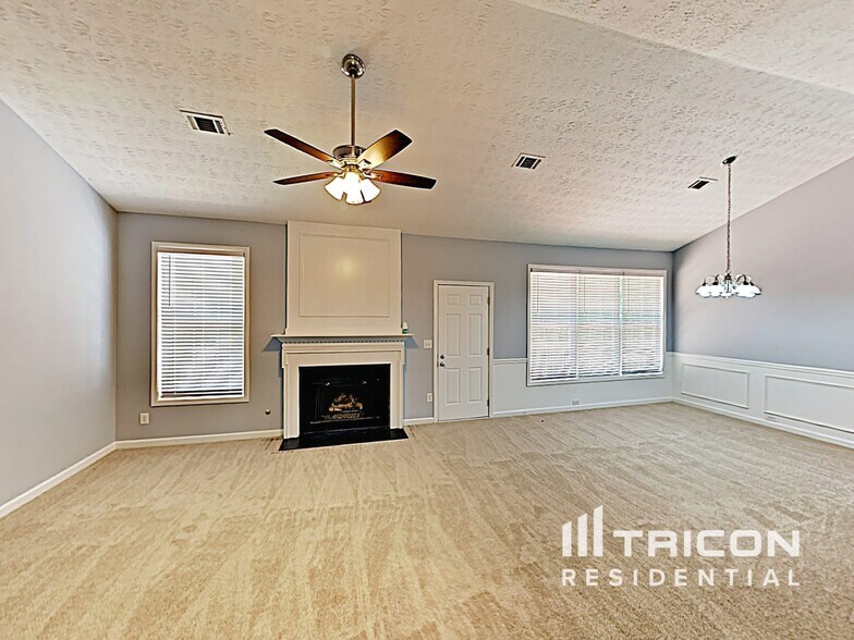 Building Photo - 420 Heathcliff Ct