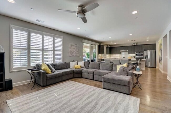 Building Photo - 445 Adobe Estates Dr