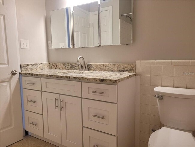 Building Photo - 13705 Jamaica Dr