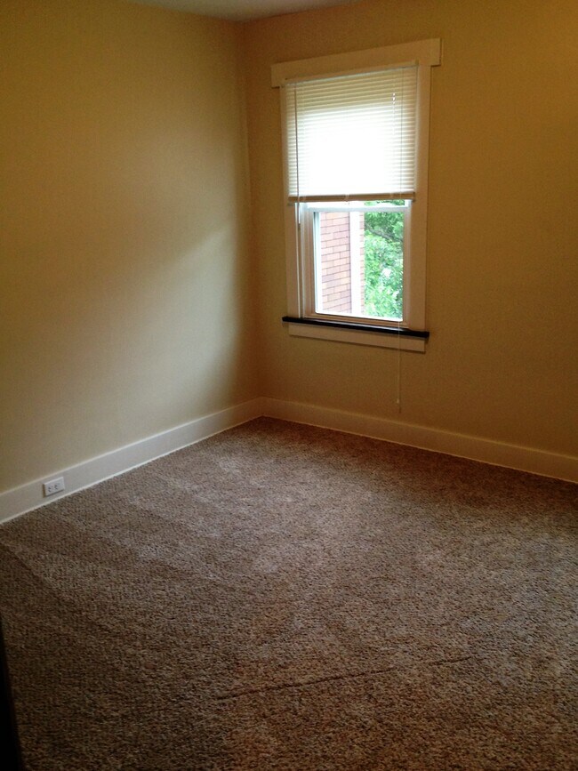 Building Photo - 435 Eureka St