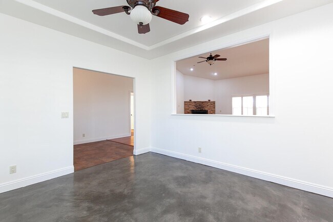 Building Photo - 32153 Cerrada del Coyote