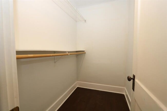 Building Photo - Updated 3 bedroom South Bend, IN Home