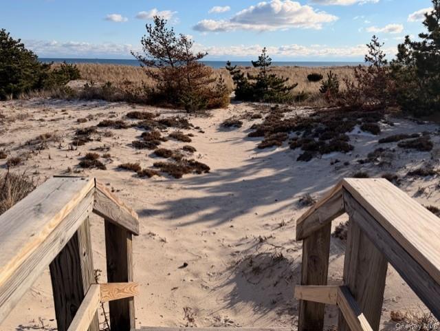 Building Photo - 409A Dune Rd