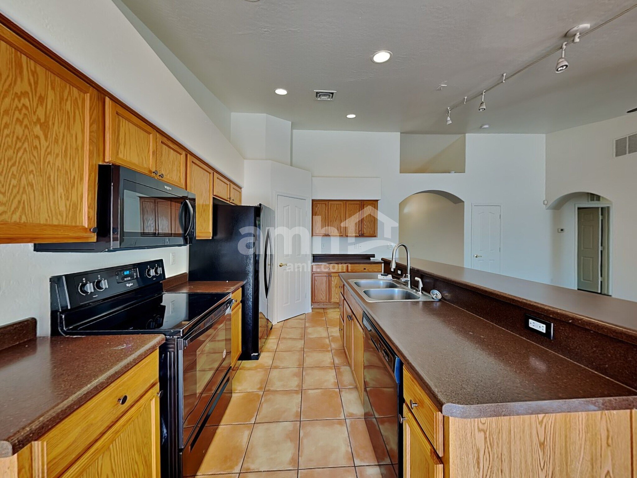 Building Photo - 717 W Beth Dr