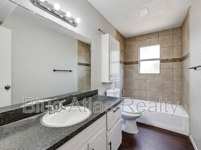 Building Photo - 1908 Nolen Ct