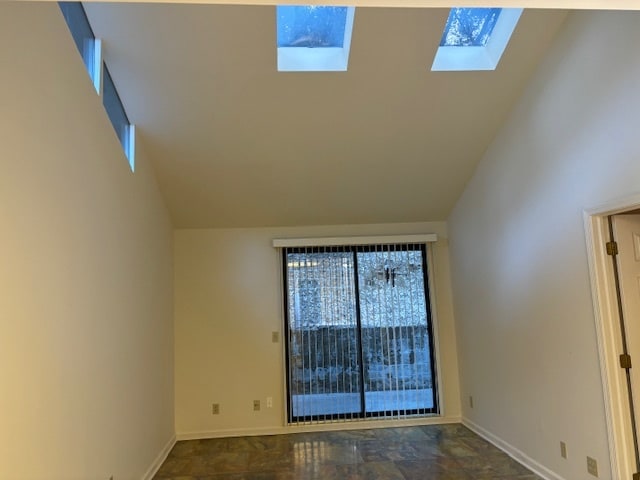 Building Photo - 494 Snell St