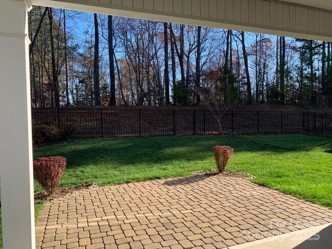 Building Photo - 2473 Seagull Dr