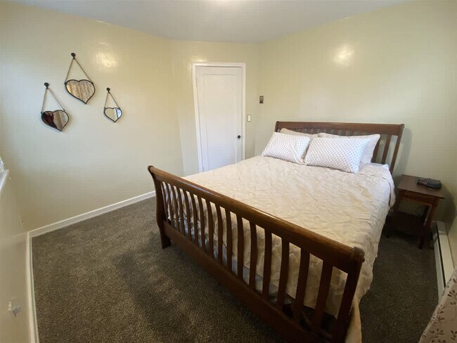 Building Photo - 2404 S Eunice St