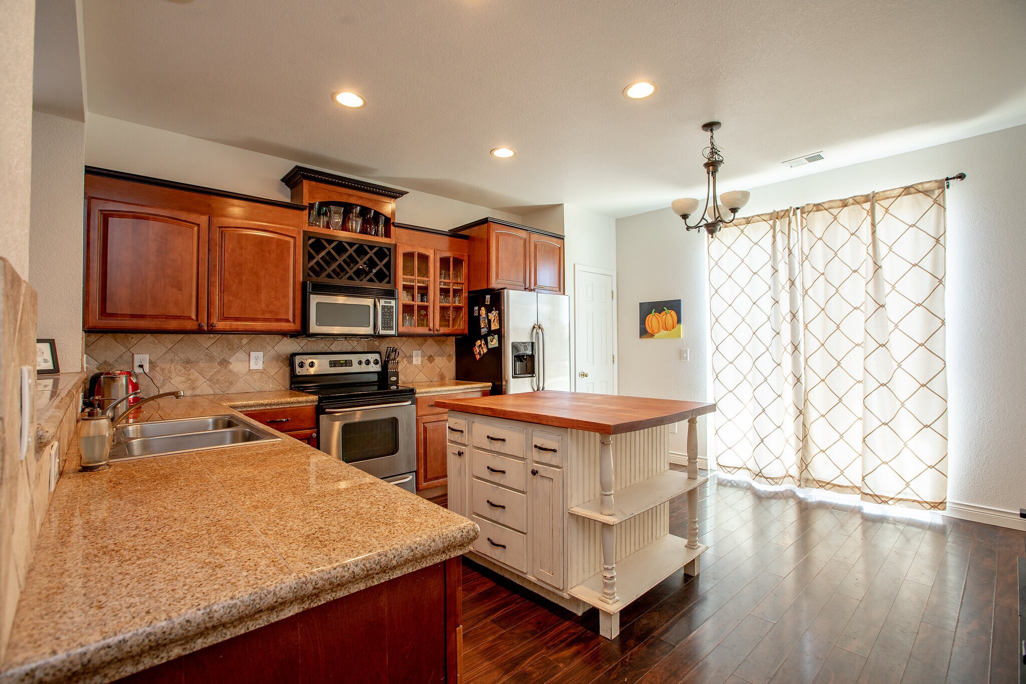 Building Photo - 6944 Autumn Ridge Dr.