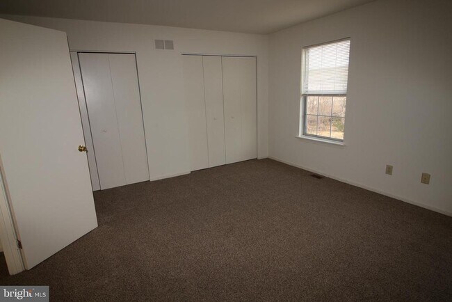 Building Photo - 2437 Norrington Dr