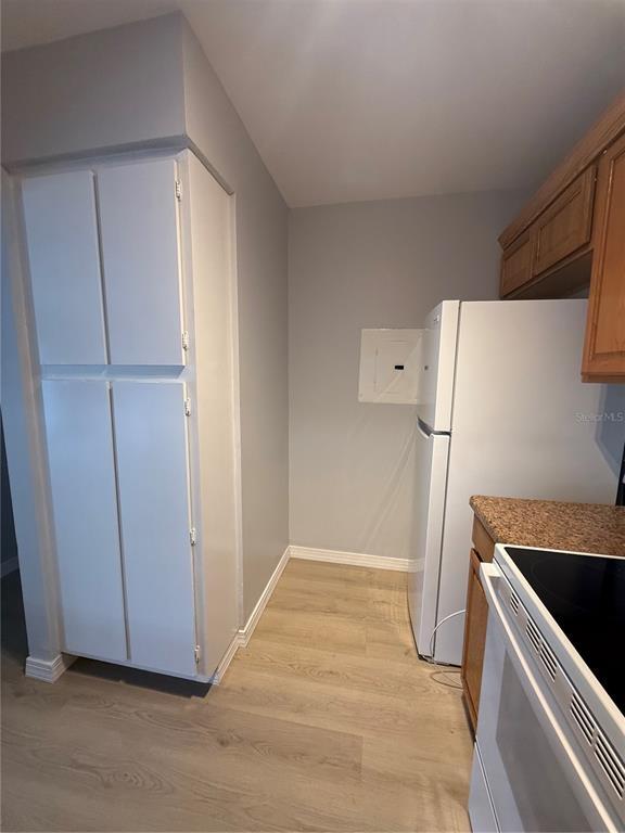 Building Photo - 1223 S Pine Ridge Cir
