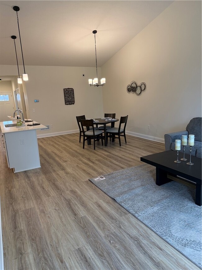 Building Photo - 6217 Blossom Ridge Cir
