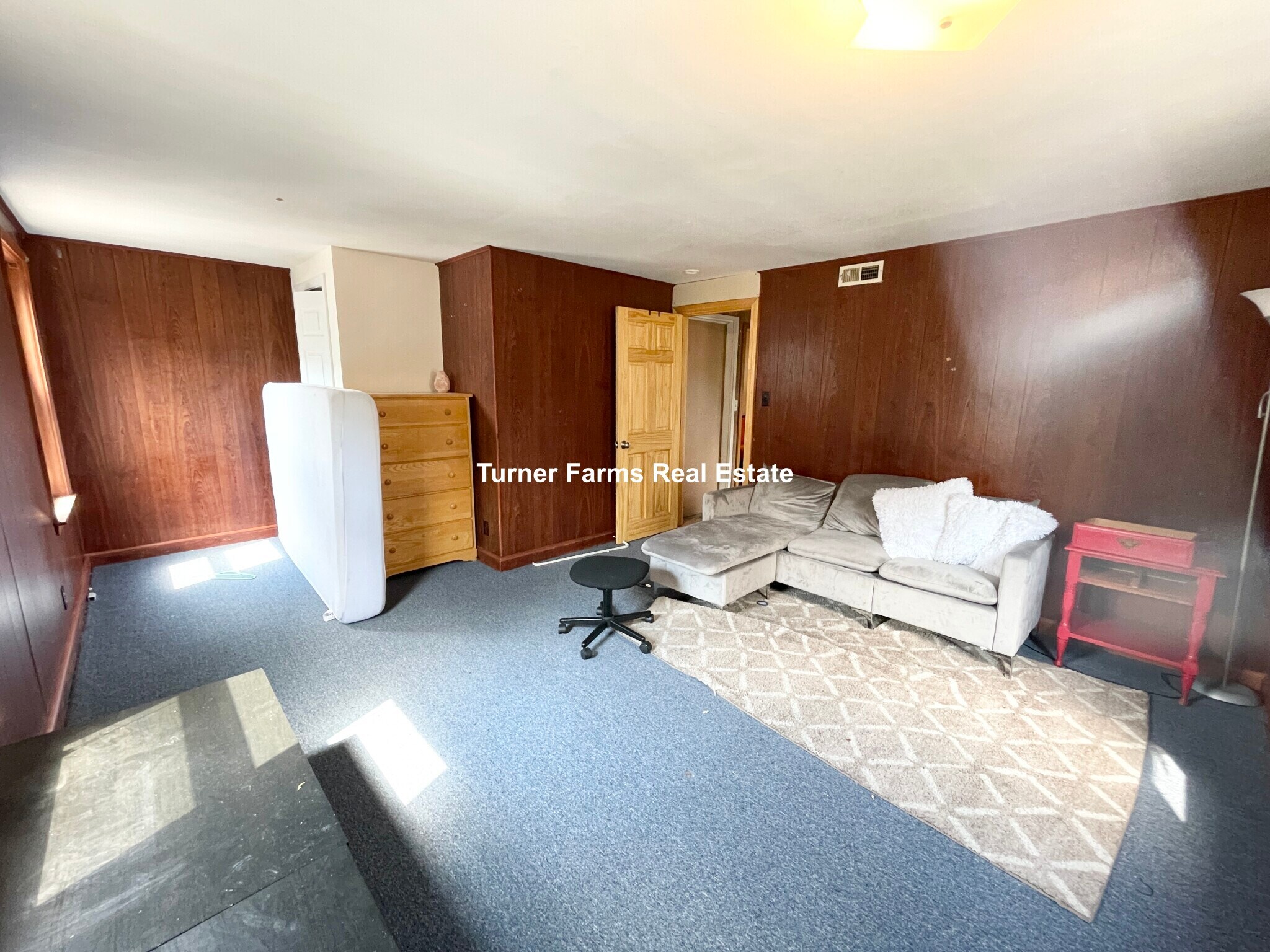 Building Photo - 99 Buttonwood St