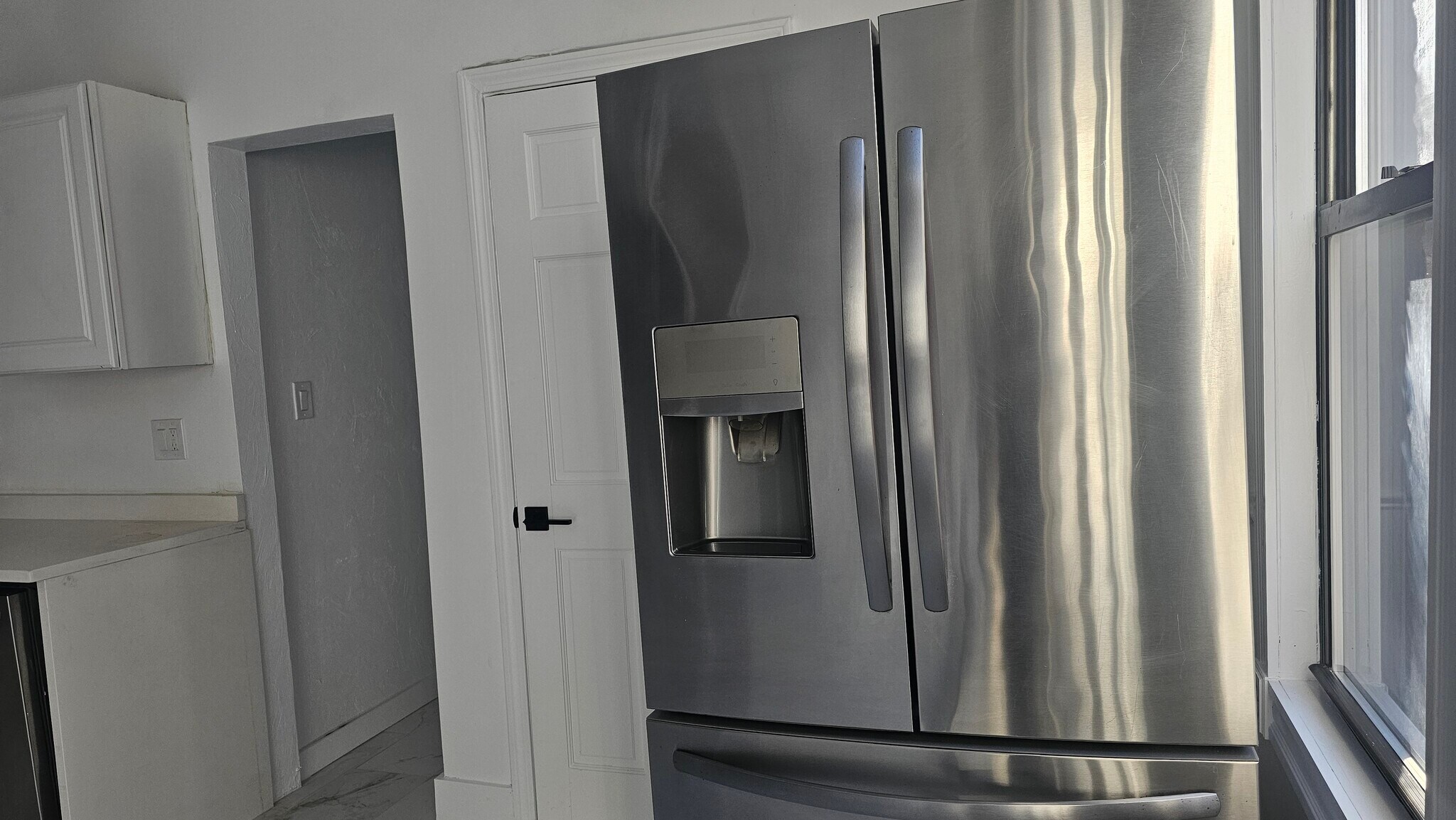 Building Photo - 22 Crawford St