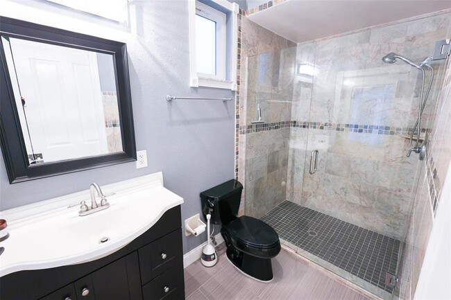 Building Photo - 2209 Belchery Ct Dr