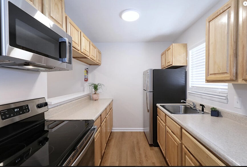 Interior Photo - 4214 West Apartments