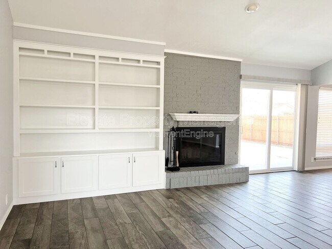 Building Photo - 12400 Doons Dr