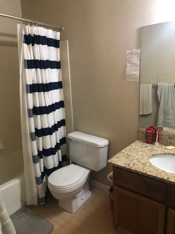 Building Photo - 284 E 600 N