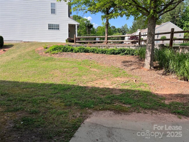 Building Photo - 12204 Royal Castle Ct