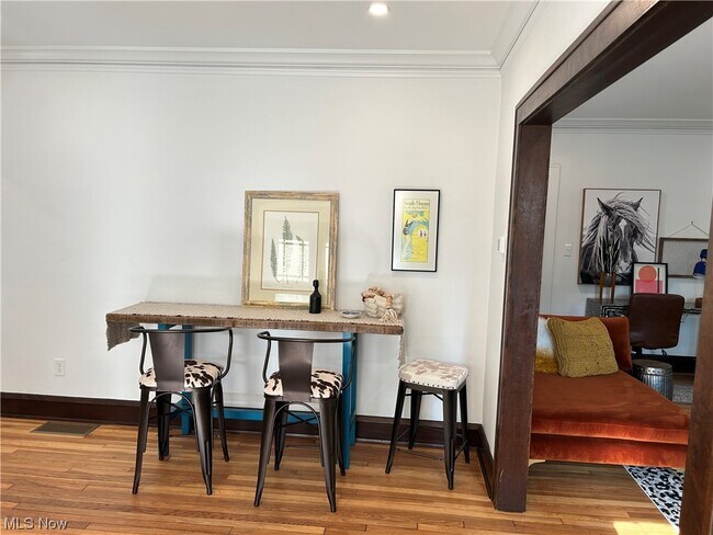 Building Photo - 18914 Mitchell Ave