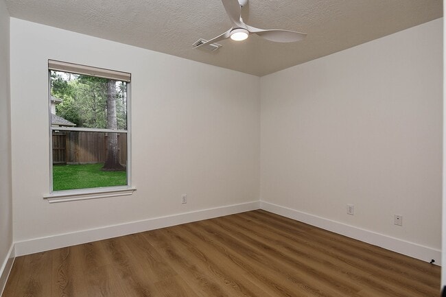 Building Photo - 122 S Abram Cir