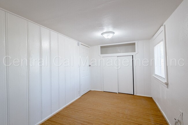 Building Photo - 2 Bedroom/1 Bath Home - $1550 Per Month!