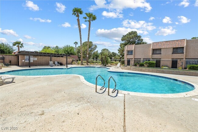 Building Photo - 6442 Ironbark Ln