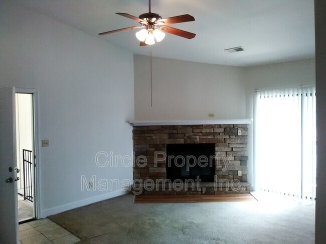 Building Photo - 2021 Highridge Dr SW