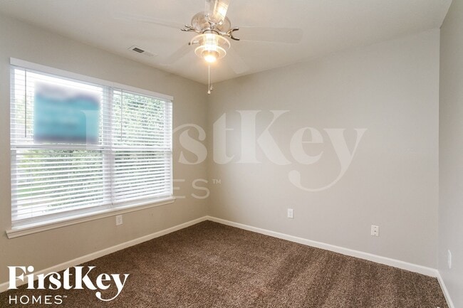 Building Photo - 15472 Fawn Meadow Dr