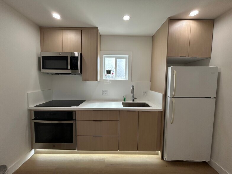 Building Photo - 2814 Lowell Ave