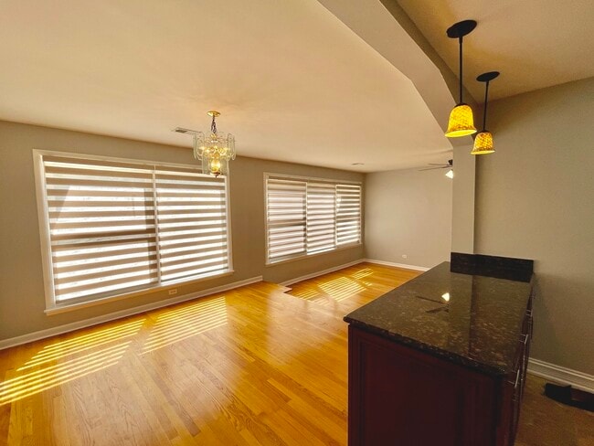 Building Photo - 3942 W Fitch Ave