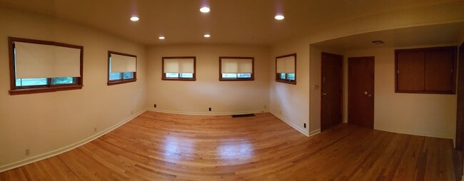 Building Photo - 17th and Grant - August 2026