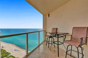 Building Photo - Collins Avenue, Sunny Isles Beach, FL 33160 - 1 BR 1.5 BA condo