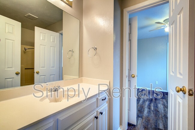 Building Photo - 2003 Hackberry Cir