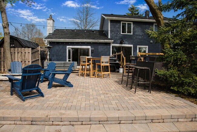 Building Photo - 2S316 Arrowhead Dr