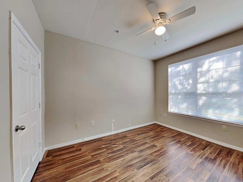 Building Photo - 1101 Vintage Village Ln