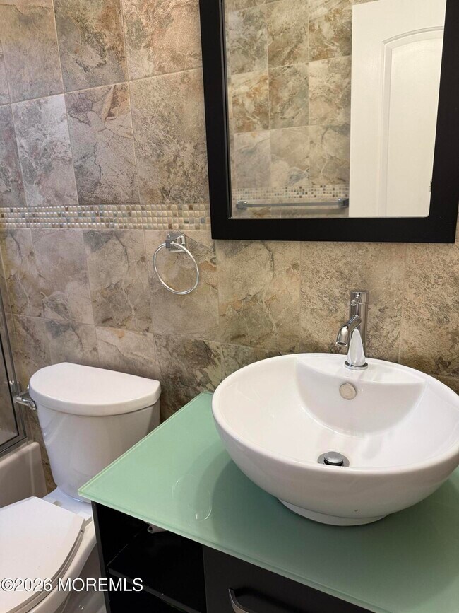 Building Photo - 35 Sternberger Ave