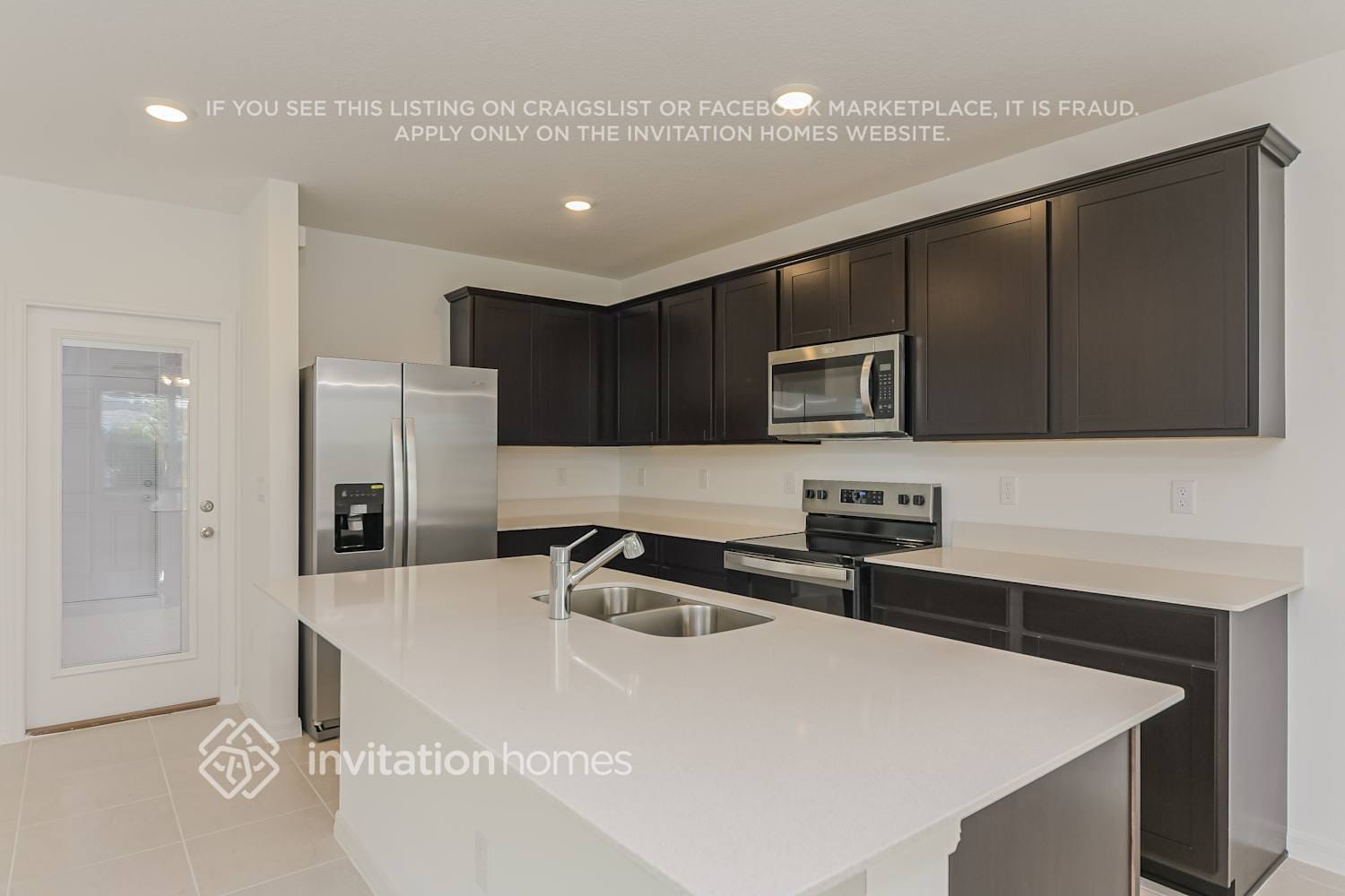 Building Photo - 5809 Sagebrush Aly