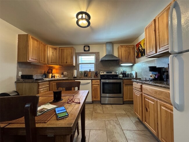 Building Photo - 1823 Market St