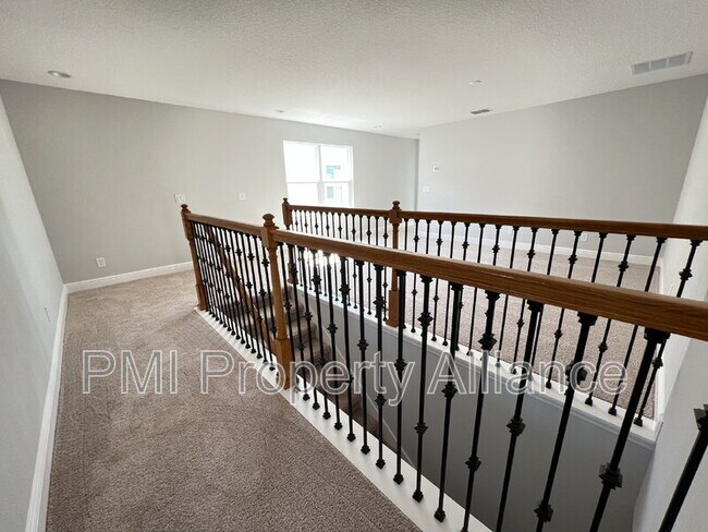 Building Photo - 14521 Crestavista Ave