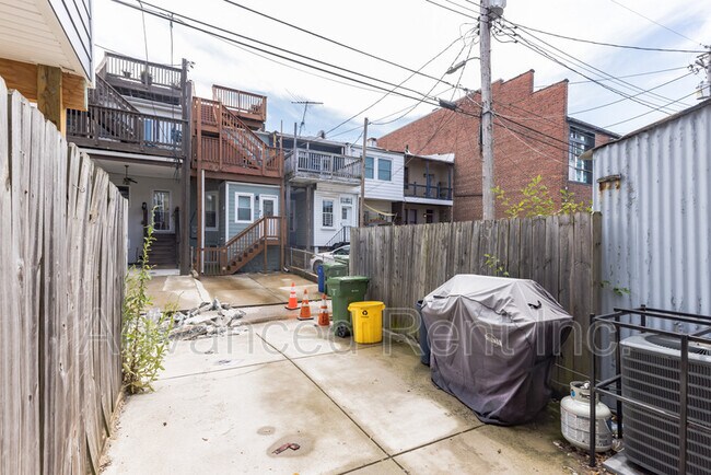 Building Photo - 415 S Robinson St