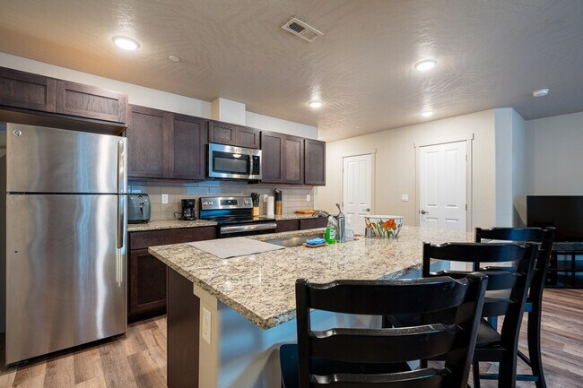 Building Photo - 5 S Kellogg St