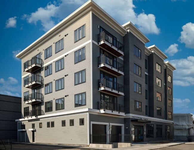 Building Photo - 26 Hichborn St
