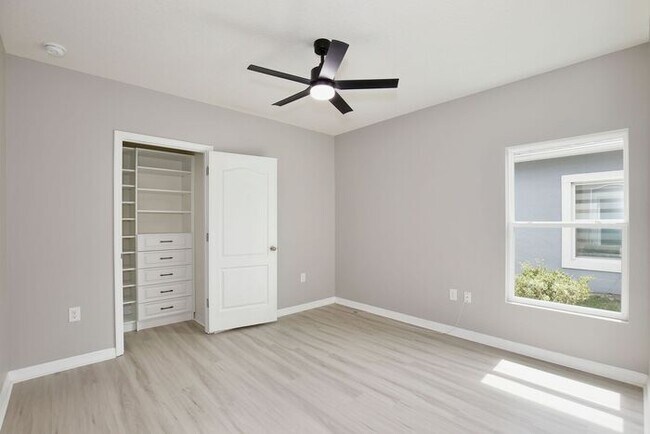 Building Photo - Move-In Ready 2BR/2BA Villa with Den + 2-Car Garage | Lake Nona Adjacent | Suncrest at St. Cloud
