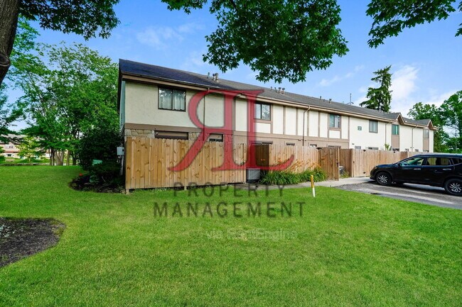 Building Photo - 119 Stornoway Dr E