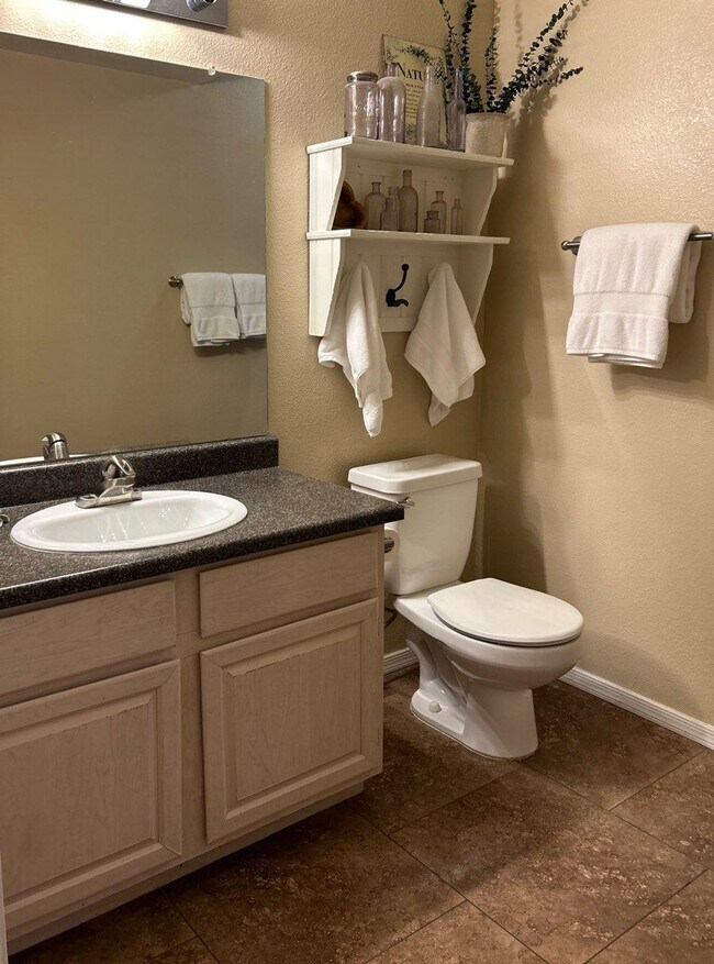 Building Photo - 13700 N Fountain Hills Blvd